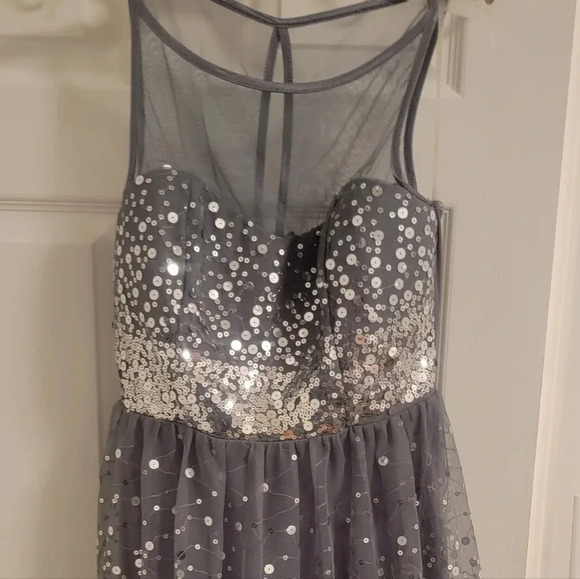 Delia*s FORMAL dress - Picture 1 of 4